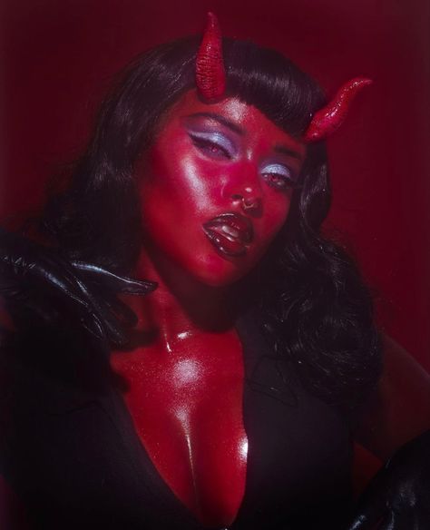 Succubus Costume, Kali Ledger, Demon Makeup, Demon Costume, Devil Makeup, Devil Halloween, Devil Costume, Halloween Makeup Inspiration, To My Mom