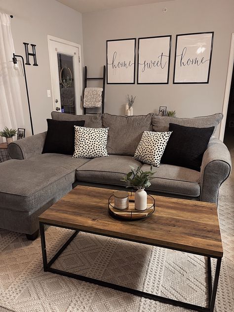 Grey Sofa Living Room, Apartment Decorating Living, Grey Couch Living Room, Living Room Decor Gray, Apartment Living Room Design, Small Living Room Decor, Living Room Decor Cozy, Apartment Decor Inspiration, Home Design Living Room