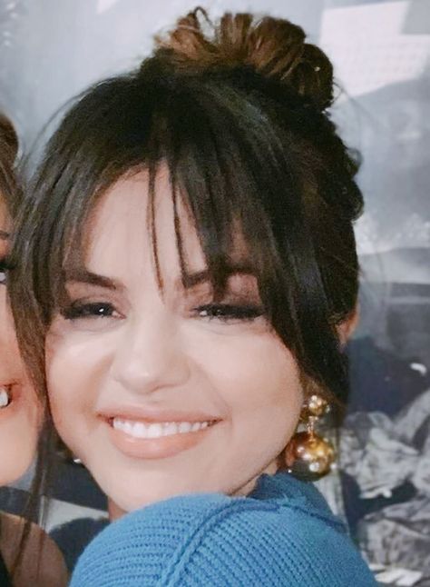 Selena Bangs, Badass Hairstyles, Selena Gomez Bangs, Punk Rock Art, Selena Gomez Short Hair, Selena Gomez Hair, Selena Gomez Cute, Hair Inspiration Short, Wispy Bangs