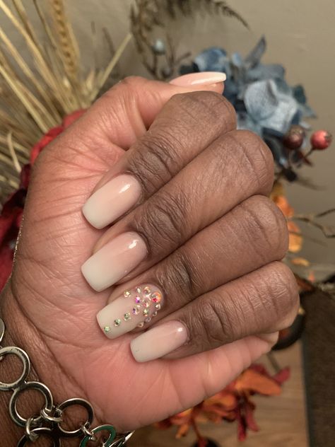 Beige White Ombre Nails, Ombre Nails Beige White, Beige French Ombre Nails, Tan Ombré Nails, Beige Ombre Nails, Natural Ombre Nails, White To Tan Ombre Nails, Pink Ombré Nails, Ombré French