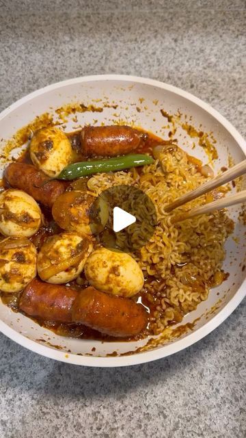 By Nay A on Instagram: "Egg boil with ramen noodles recipe #easyrecipe #dinnerideas #quickrecipes #food #viraltiktok #eggboil #ramen" Ramen Noodle Crab Boil, Ramen With Shrimp And Egg, Noodle Boiled Egg, Egg Boil, Ramen Noodles Recipe, Salmon Noodles, Egg Sausage, Ramen Noodle Recipes, Baked Salmon Recipes