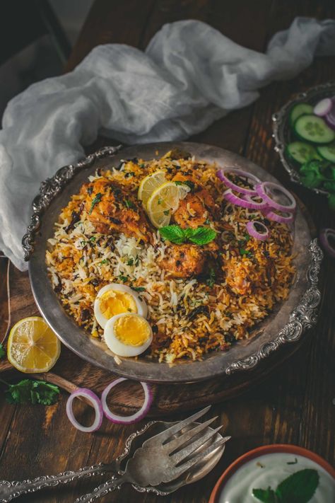 Hyderabadi Chicken, Chicken Biryani Recipe, Dum Biryani, Pulao Recipe, Chicken Biryani, Desi Food, India Food, Biryani Recipe, Indian Street Food