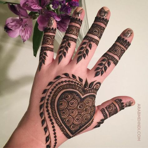 Easy Mehndi Designs For Beginners, Heart Mehndi, Easy Mehndi Designs, Palm Mehndi Design, Easy Mehndi, Mehndi Designs For Kids, Very Simple Mehndi Designs, Simple Mehndi Designs Fingers, Pretty Henna Designs