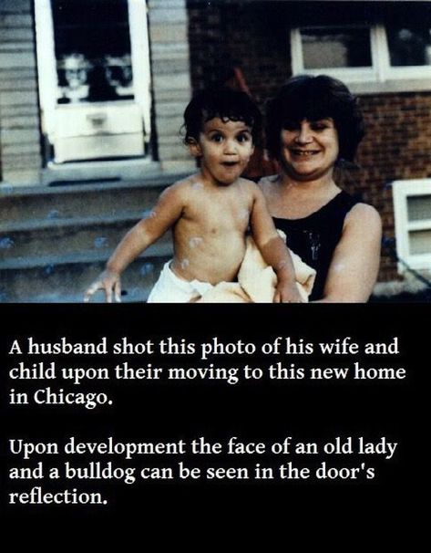 Real Ghosts? You Decide! (32 pics) | Horror Society Real Ghost Photos, Ghost Pics, Real Ghost Stories, Terrifying Pictures, Images Terrifiantes, Paranormal Photos, Ghost Sightings, Real Ghost, Scary Ghost Pictures