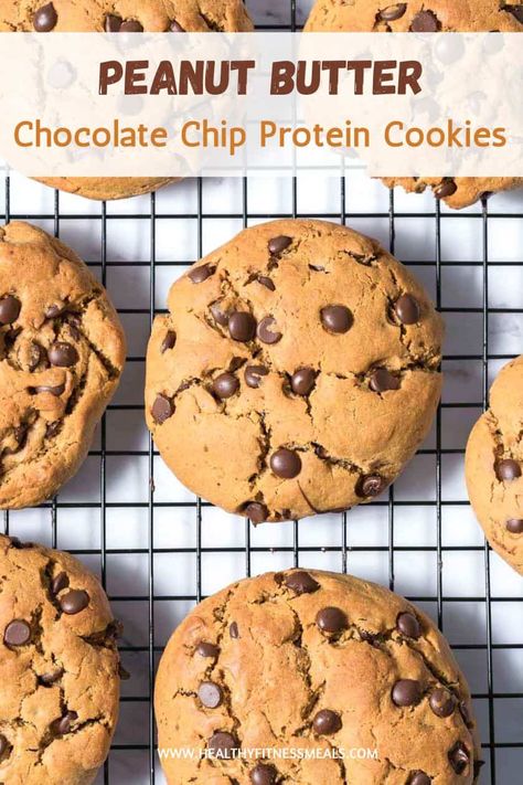 These gluten-free chocolate chip cookies are the best! Made without flour but with protein powder and peanut butter instead! rn Peanut Butter Chocolate Chip Protein Cookies, Protein Powder Biscuits, Low Carb Protein Cookies, Protein Powder Chocolate Chip Cookies, Chocolate Peanut Butter Protein Cookies, Protein Powder Cookie Recipes, Protein Cookies With Protein Powder, Pb Fit Cookies, Pbfit Cookies