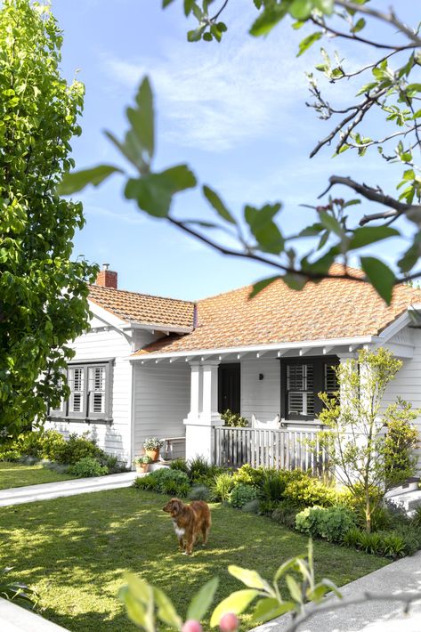 A Hamptons-Meets-"Cottage-y" Style California Bungalow California Bungalow Australian, Weatherboard Cottage, California Cottage, Australian Garden Design, Brick Porch, Custom Water Feature, California Bungalow, Bungalow Renovation, Cottage Exterior