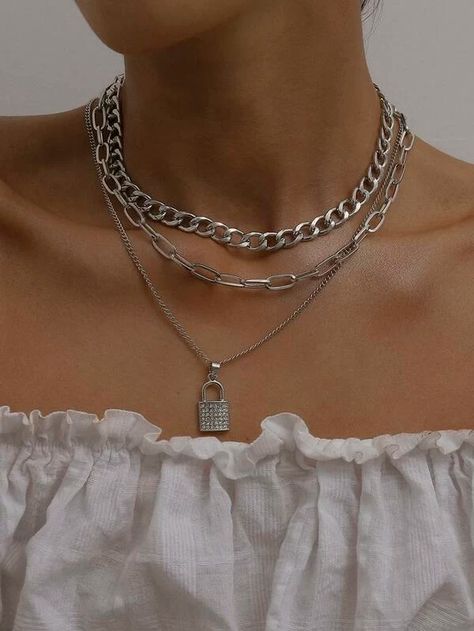 Chain Necklace Outfit, Grunge Accessories, Outfits Edgy, Grunge Jewelry, Necklace Outfit, Edgy Jewelry, Indie Jewelry, Lock Necklace, Dope Jewelry