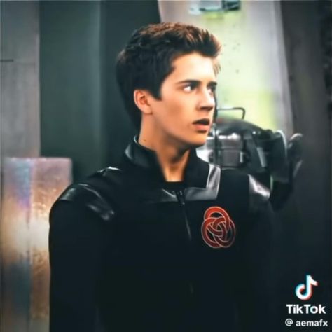 #chasedavenportedit #chasedavenport #edits #labrats #labratsedits Adam From Lab Rats, Chase Davenport Cute, Chase Davenport Wallpaper, Lab Rats Edits, Chase Davenport Edits, Chase From Lab Rats, Chase Lab Rats, Lab Rats Aesthetic, Icarly Videos