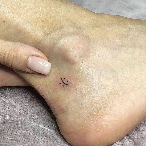 Places To Hide Tattoos, Small Hidden Tattoos, Places To Get Tattoos, Tato Dengan Makna, Places For Tattoos, Tattoo Spots, Serpent Tattoo, Hidden Tattoos, Ankle Tattoo Small