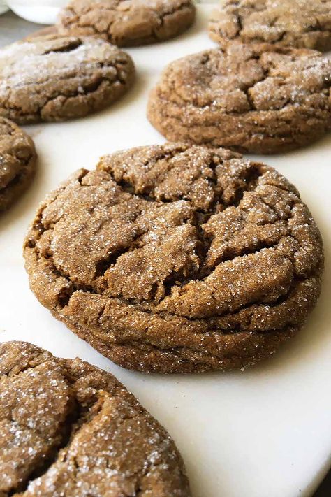 Soft Gingersnap Cookies, Gingersnap Cookies Chewy, Candy Bar Ideas, Aesthetic Candy, Candy Aesthetic, Soft Ginger Cookies, Chewy Ginger Cookies, Ginger Cookie Recipes, Ginger Chews