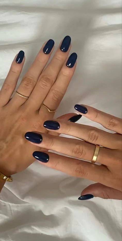 Wife Nails, Navy Nails, Navy Blue Nails, Manikur Kuku, Mob Wife, Casual Nails, Cat Eye Nails, Blue Nail, Nagel Inspo