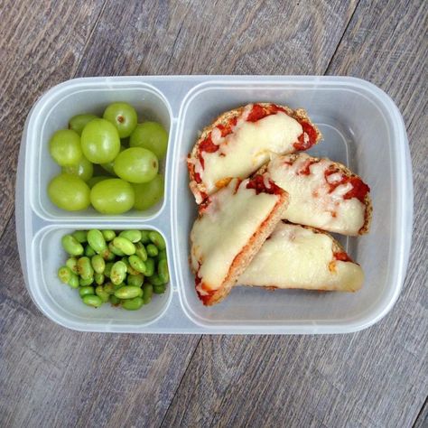 English Muffin Lunch Ideas, Lunch Pizza, Non Sandwich Lunches, Kindergarten Lunch, Kids Packed Lunch, Preschool Lunch, Lunch Ideas For Kids, Sandwich Lunch, Toddler Lunch