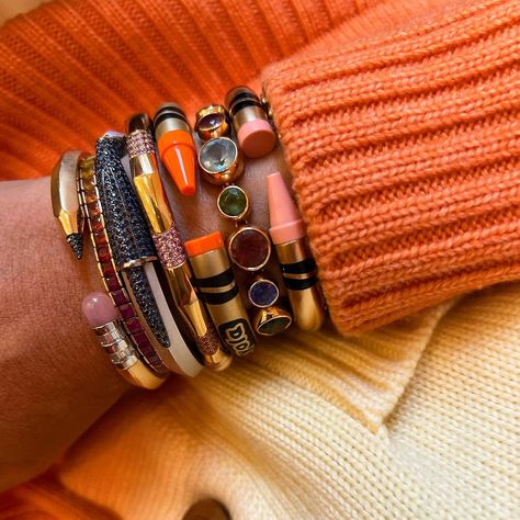 New friend, join the clan 🧡🖍️✨ | Instagram Nyc It Girl, Dope Jewelry Accessories, Leandra Medine, Dope Jewelry, Stacked Jewelry, Jewelry Lookbook, Funky Jewelry, It Girl, Girly Jewelry