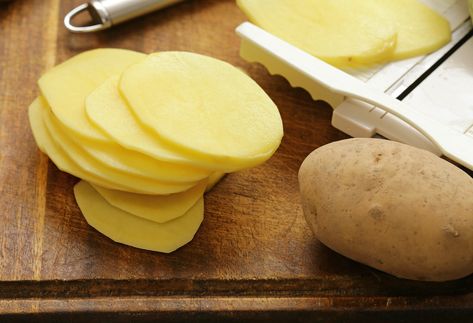 How to Keep Peeled Potatoes From Turning Brown: 3 Methods Ham Glaze Recipe, Ham Glaze, Baby Potatoes, Holiday Feast, Peeling Potatoes, Glaze Recipe, Savoury Dishes, Kitchen Hacks, Vegetable Recipes