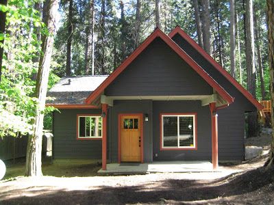 How to Select Paint Colors for a Mountain Cabin - Part II — Story & Space Cabin Exterior Color Schemes, Mountain Cabin Exterior, Cabin Exterior Colors, Cabin Paint Colors, Mountain House Exterior, Exterior Paint Color Schemes, Exterior Paint Color Combinations, Log Cabin Exterior, Mountain Home Exterior