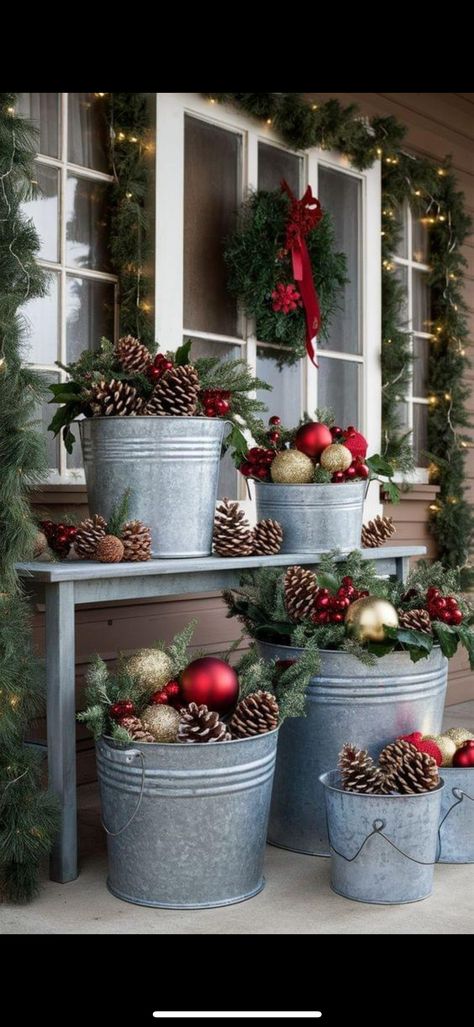 Outside Christmas Decorations, Christmas Planters, Christmas Farm, Country Christmas Decorations, Christmas Themes Decorations, Christmas Porch Decor, Cozy Holiday, Christmas Arrangements, Xmas Ideas