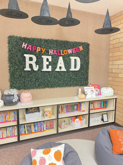 Reading Corner Classroom, Teaching Classroom Decor, Elementary Classroom Themes, Middle School Classroom Decor, Teachers Room, Kindergarten Classroom Decor, Classroom Makeover, Preschool Classroom Decor, Elementary Classroom Decor