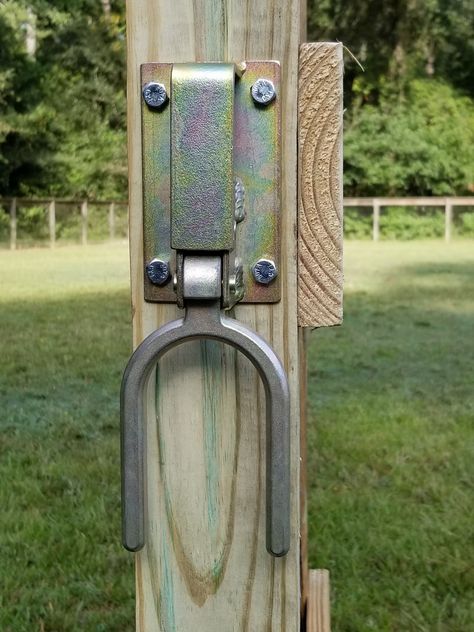 Cattle Gate Latch Ideas, Horse Gate Latch, Farm Gate Latch, Gate Latches Hardware, Gate Latches Ideas, Double Gate Latch Ideas, Horse Fence Gate, Gate Latch Ideas, Milk Parlor