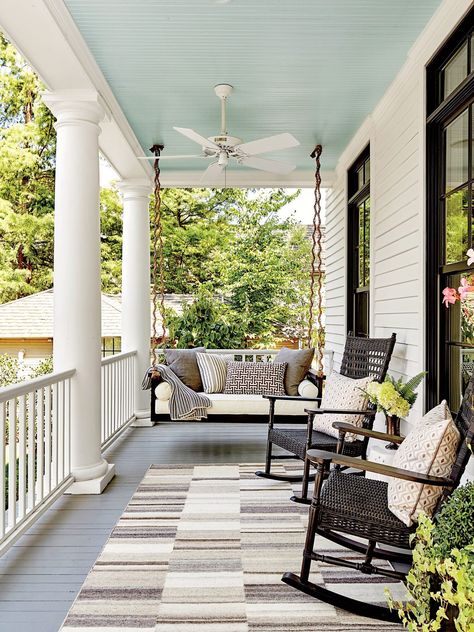 These 19 Peaceful Porch Swings Will Inspire You to Sit a Spell Porch Seating, Front Porch Seating, Modern Farmhouse Porch, Front Porch Bench, Veranda Design, Front Porch Furniture, Porch Bench, Porch Ceiling, Front Porch Design