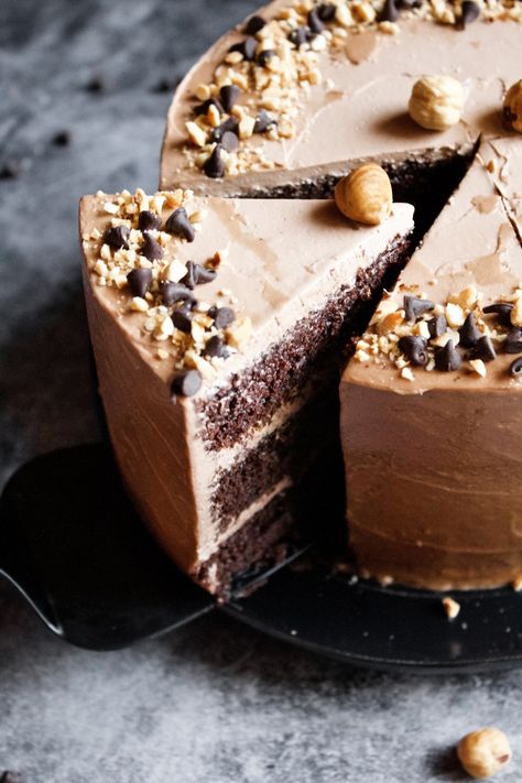 Chocolate Hazelnut Torte, Hazelnut And Chocolate Cake, Hazel Nut Cake, Vegan Hazelnut Cake, Hazelnut Coffee Cake, Hazelnut Chocolate Cake, German Hazelnut Cake Recipe, Hazelnut Torte Recipe, Hazelnut Desserts