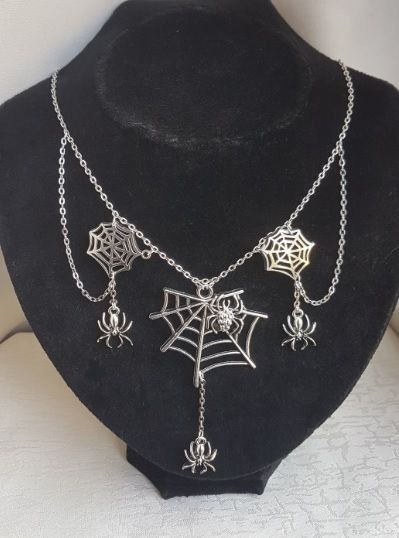 Dangly Necklace, Goth Jewellery, Shopping Apps, Goth Necklace, Edgy Jewelry, Costume Inspo, Jewelry Board, Goth Jewelry, Belly Piercing