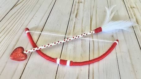 Cupid Costume Diy, Homemade Bow And Arrow, Cupid Bow And Arrow, Arrows Diy, Cupid Bow, Newborn Christmas Photos, Tieback Headbands, Bow And Arrow Set