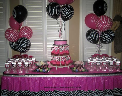 Party-Tales: ~ Birthday Party ~ Zebra Print and Hot Pink DIVA SPA Party Pink Baby Shower Centerpieces, Zebra Print Party, Zebra Birthday Party, Leopard Print Party, Zebra Birthday, Zebra Party, Hot Pink Zebra, Animal Print Party, Girl Spa Party