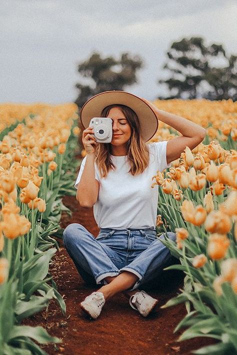 See Want Shop| Blogger| Lifestyle Blogger| Polaroid Camera| Casual Outfit| Denim Jeans| White Tee| Fashion Photography| Yellow Tulips| Flower Field| Spring Outfit  #collaborate #blogger#photographer #influencer #photoshoot#blogphotos #socialmediacontent#catchmecollaborating #collaborating#collaborations #bloggerphotoshoot#brandphotoshoot #brandphotos Spring Lifestyle Photography, Pizza Shoot, Tulip Photoshoot, Girls Photoshoots, Bicycle Photoshoot, Texas Tulips, Field Pictures, Amsterdam Trip, Tulip Field