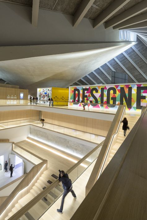 Gallery of The Design Museum of London / OMA + Allies and Morrison + John Pawson - 6 Stair Graphics, Design Museum London, Contemporary Museum, Museum Design, Museum Of London, Open Architecture, Architecture Exhibition, Art Gallery Interior, John Pawson