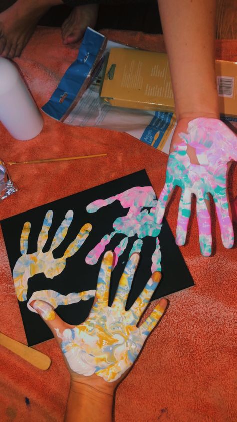 Bestie DIY Project #paint #handprints Couples Art Project, Handprint Painting, Couple Crafts, Painting Ideas On Canvas Simple, Painting Ideas On Canvas Aesthetic, Couples Canvas, Painting Ideas On Canvas Easy, Diy Best Friend Gifts, Canvas Aesthetic