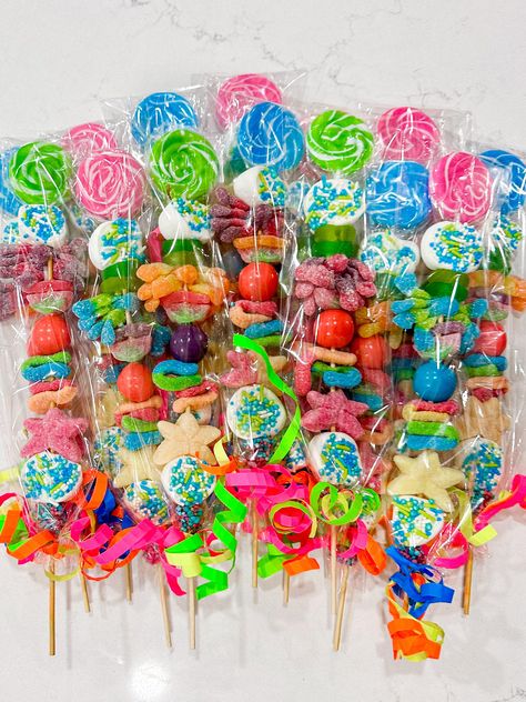 Neon Glow Party Kabob Party Favor 10 Per Order **if you need a different amount please message me Glow Party Cake Pops, Neon Glow Party Favors, Neon Cake Pops Birthdays, Neon Desserts Glow Party, Neon Party Candy Bar, Neon Party Foods, Kabob Party, Glow Party Food, Glow Party Favors