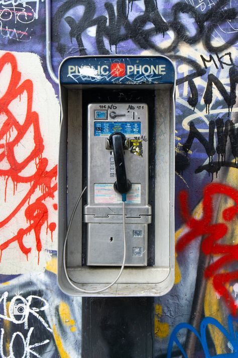 Public Phone Aesthetic, Pay Phone Photoshoot, Pay Phone Aesthetic, Phone Booth Aesthetic, Pay Phone Booth, Public Phone, Salon Concepts, Twenty Dollar Bill, Headshots Portraits