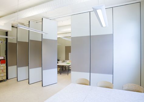 Operable wall Operable Wall, Chinese Style Interior, Moveable Wall, Office Fit Out, Partition Design, Small Places, Corporate Office, Entertainment Room, Office Interior Design