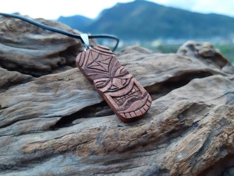 Tiki Totem, Tiki Mask, Wood Craft Projects, Carving Knife, Wood Necklace, Linseed Oil, Hard Wood, Wood Pendant, Coconut Shell