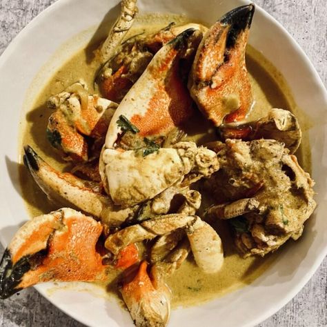 Fiji Crab Curry with Coconut Milk Crab Curry Recipe, Blue Crab Recipes, Recipe Coconut Milk, Crab Curry, Curry With Coconut Milk, Crab Recipe, Coconut Curry Recipes, Coconut Crab, Food Meaning