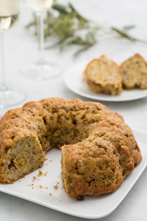 Stuffing In A Bundt Pan, Bundt Pan Stuffing, Nordic Ware Bundt Pan, Bundt Recipes, Thanksgiving Side Dishes Easy, Thanksgiving Stuffing, Bundt Cake Pan, Classy Christmas, Holiday Menus