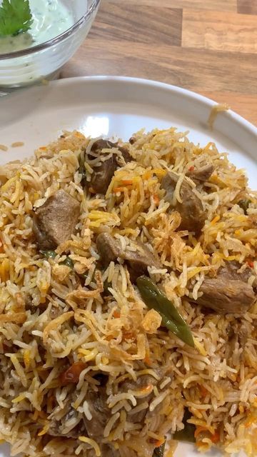 Vegetarian Chow Mein Recipe, Beef Biryani Recipe, Yakhni Pulao, Beef Biryani, Biryani Masala, Afghan Food Recipes, Vegetarian Recipes Dinner Healthy, Spicy Snacks Recipes, Ginger Garlic Paste