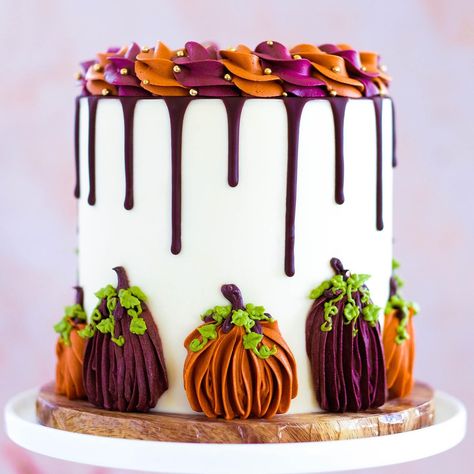 Rachel Fujihara (@frostedfujicakes) • Instagram photos and videos Thanksgiving Cakes Decorating, Fall Cakes Decorating, Fall Birthday Cakes, Thanksgiving Baking, Thanksgiving Cupcakes, Halloween Cake Decorating, Thanksgiving Cakes, Fall Cakes, Thanksgiving Desserts