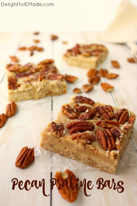 Cross between pecan pie and pecan sandies, these buttery, delicious Pecan Praline Bars are perfect any time you're in the mood for something sweet! An amazing pecan shortbread crust, a delicious caramel filling and topped with brown sugar toasted pecans, these bars are incredible! The perfect addition to your holiday cookie trays! Pecan Bars Recipe, Pecan Sandies, Pecan Bars, Pecan Pralines, Shortbread Crust, Caramel Pecan, Classic Cookies, Toasted Pecans, Cobbler Recipes