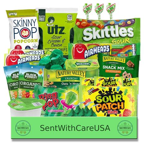 One Color Snack Basket, Green Themed Birthday Gift, Snacks For Gift Baskets, Green Packaged Snacks, Green Gift Box Ideas Birthday, Green Color Theme Party Snacks, Color Party Green Snacks, Green Snacks For Party, Green Theme Snacks