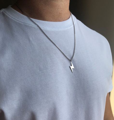 Cool Necklaces For Boys, Mens Chain Designs Silver, 2 Chains On Men, Mens Necklace Pendant Sterling Silver, Best Necklace For Men, Silver Chain Men Aesthetic, Chain Ideas For Men, Silver Gifts For Men, Men Chain Necklace Outfit