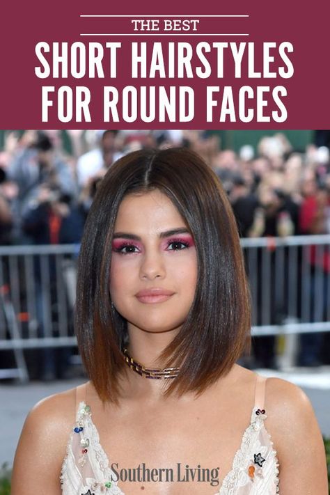 Lob For Full Face, Fall Haircuts 2022 Medium Round Face, Shoulder Length For Round Faces, Womens Haircuts For Round Face, Haircut For Round Face Shape Straight Hair, Long Bob Round Face Straight, Hairstyles 2023 Trends Round Face, Straight Bob Round Face, Short Straight Hairstyles Round Face