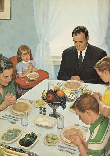 Always praying before a meal and the family sitting down together for a meal...a thing of the past Saying Grace, Book Parody, Vintage Housewife, Ladybird Books, Vintage Life, Vintage Pictures, The Good Old Days, Vintage Ads, Vintage Images