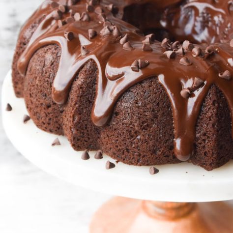 Moist Chocolate Bundt Cake - Dance Around the Kitchen Chocolate Sour Cream Bundt Cake, Hershey Bar Cakes, Brownies Truffles, Sour Cream Bundt Cake, Fudge Peanut Butter, Chocolate Bundt Cake Recipe, Chocolate Ganache Icing, Chocolate Loaf, Devils Food Cake Mix Recipe