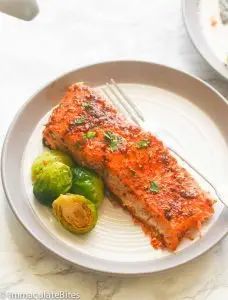 Baked Swordfish, Salmon Oven, Chicken Bakes, Bake Salmon, Friday Recipes, Salmon Recipes Oven, Norwegian Salmon, Seasoned Salmon, Budget Dinner