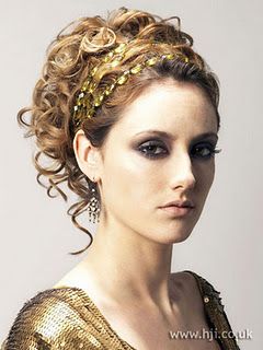 Greek Goddess Makeup, Greek Goddess Hairstyles, Grecian Hairstyles, Roman Hairstyles, Greek Hair, Goddess Makeup, Wavy Wedding Hair, Curly Wedding Hair, Goddess Hairstyles