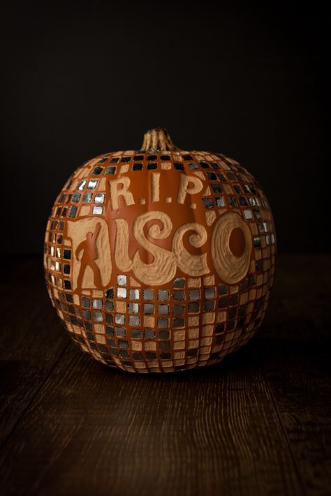 Disco Pumpkin, Halloween Disco, 70s Disco Party, Pumpkin Display, Pumpkin Carving Patterns, Halloween 2013, Pumpkin Party, Halloween Inspo, Carving Ideas