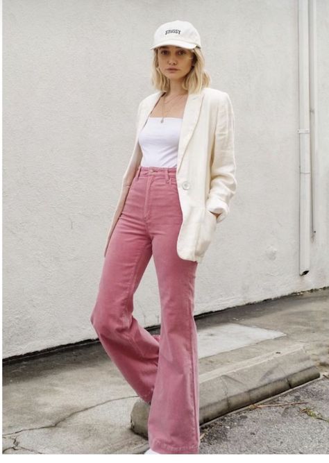 Mauve Outfit, Cordoroy Pants, Pink Pants Outfit, Corduroy Pants Outfit, Pink Pants, Parisian Chic, Looks Style, Daily Look, Corduroy Pants