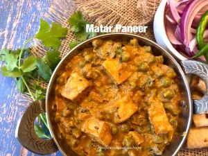 Instant Pot Matar Paneer – Food, Fitness, Beauty and More Paneer Gravy Recipe, Paneer Gravy, Holi Recipes, Paneer Recipe, Easy Indian Recipes, Using A Pressure Cooker, Diwali Food, Paneer Recipes, Gravy Recipes