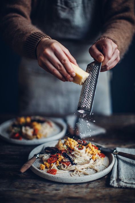 Black Rice Salad, Rice Noodles with Lentils & Pink Rice Pudding - Our Food Stories Black Rice Salad, Pink Rice, Food Photography Dessert, Food Photography Composition, Dark Food Photography, Food Photoshoot, Food Photography Props, Salad Pasta, Black Food